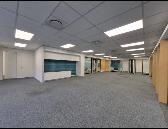 426M² OFFICE TO LET IN SANDTON CENTRAL